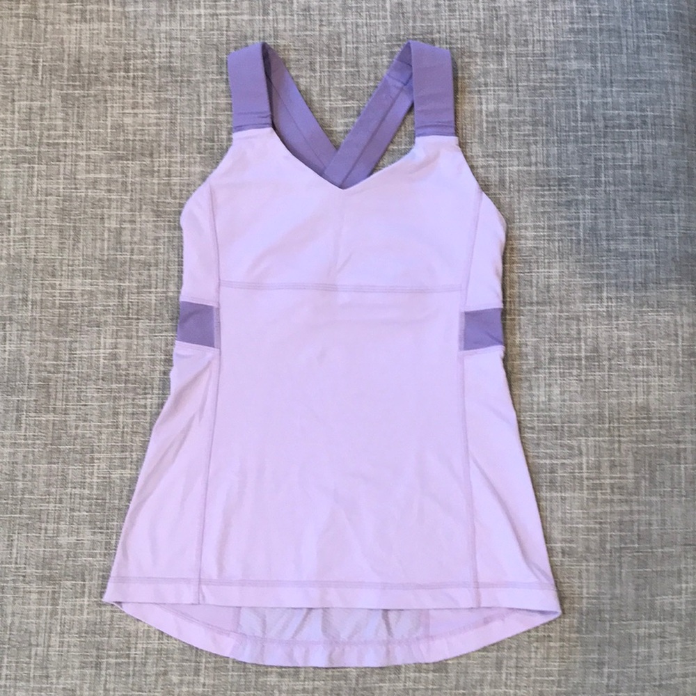 Lululemon workout top, size 4. Good support!